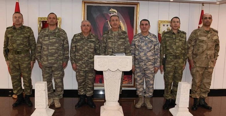 Ανησυχεί για την δράση του PKK o Τούρκος Στρατηγός Ακάρ